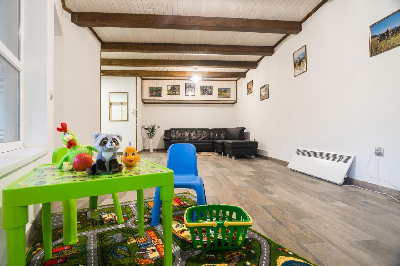 Private House Scherbovets 즈데니에보 외부 사진